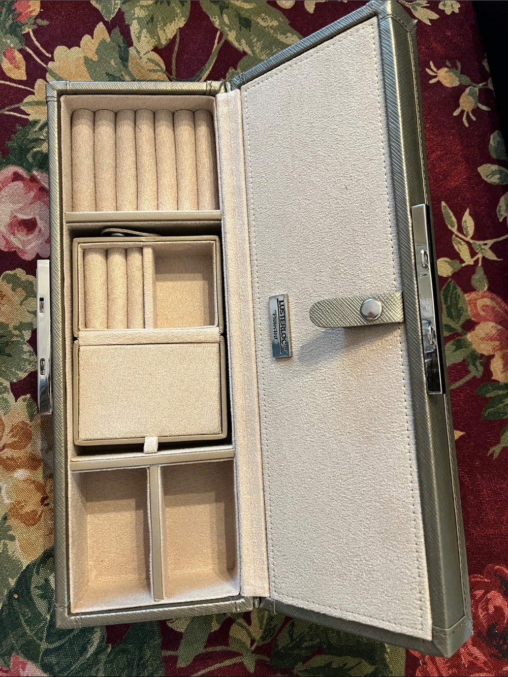 WOLF Silver Jewelry Organizer with Cream Interior Compartments